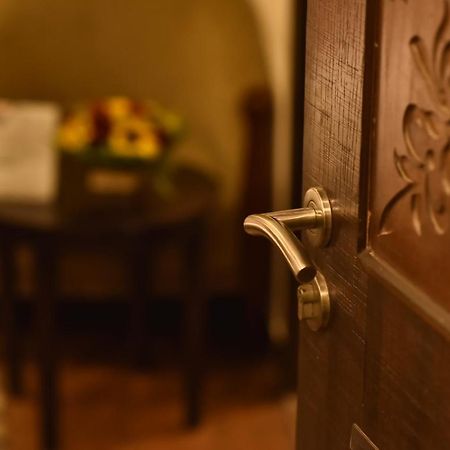 Casa Broadway-A Boutique Hotel Kalküta Dış mekan fotoğraf