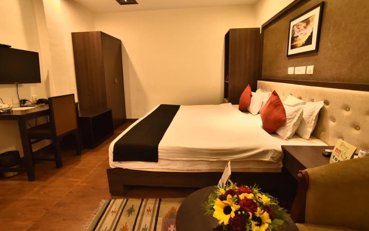 Casa Broadway-A Boutique Hotel Kalküta Dış mekan fotoğraf