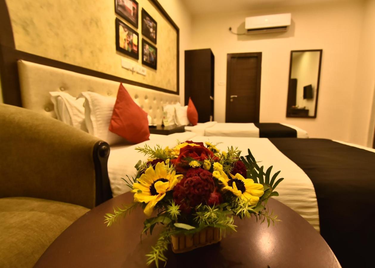 Casa Broadway-A Boutique Hotel Kalküta Dış mekan fotoğraf
