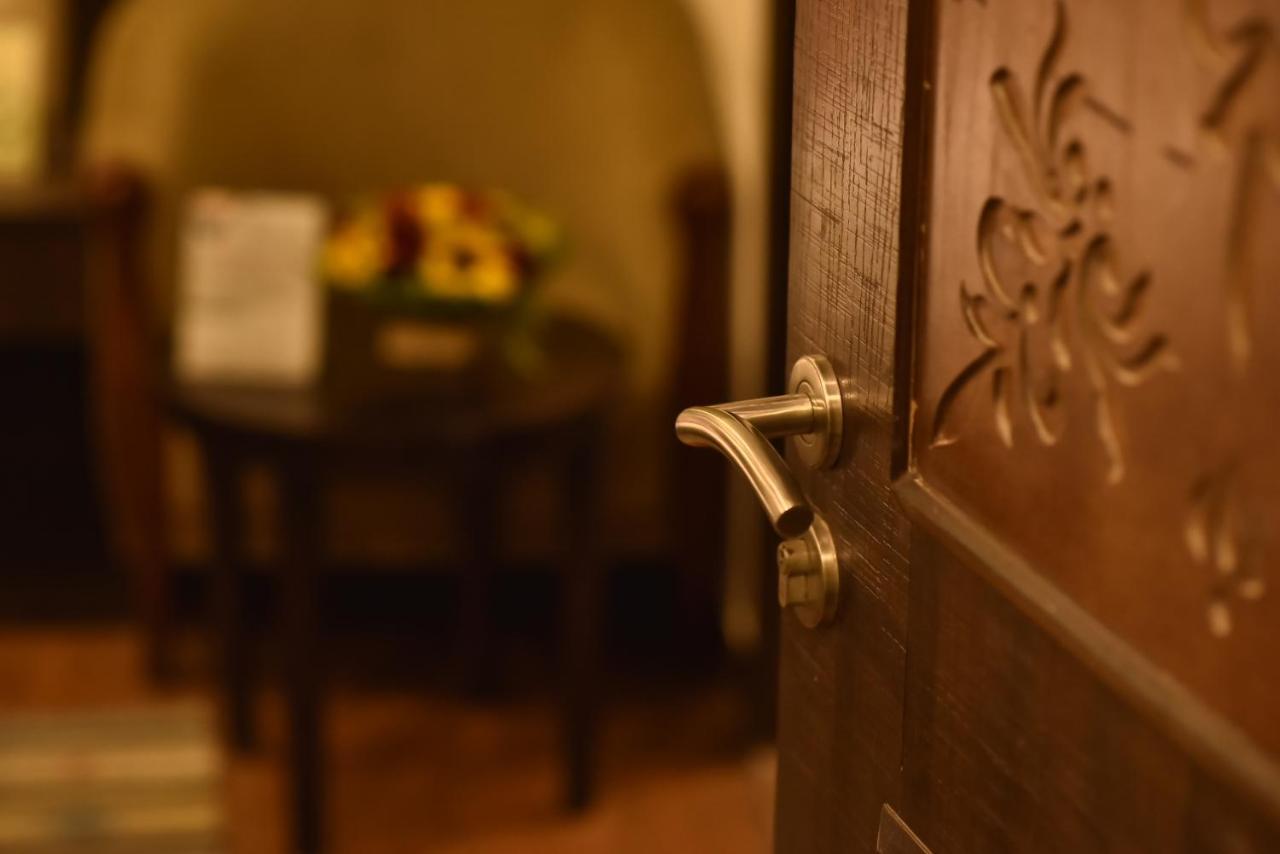Casa Broadway-A Boutique Hotel Kalküta Dış mekan fotoğraf